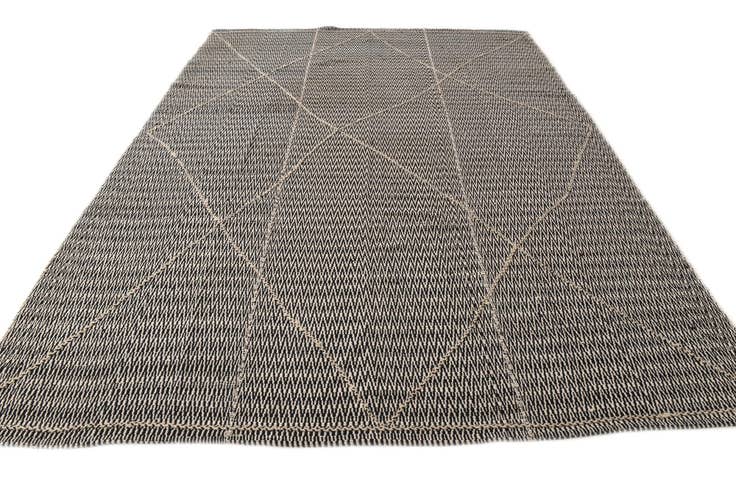 Detail image of 8' 8 x 11' 10 Hand Knotted Darya Wool Rug