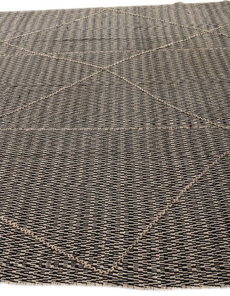 Detail image of 8' 8 x 11' 10 Hand Knotted Darya Wool Rug