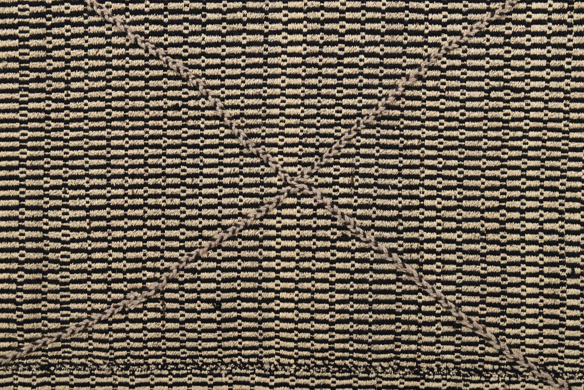 7' 10 x 9' 5 Hand Knotted Darya Wool Rug