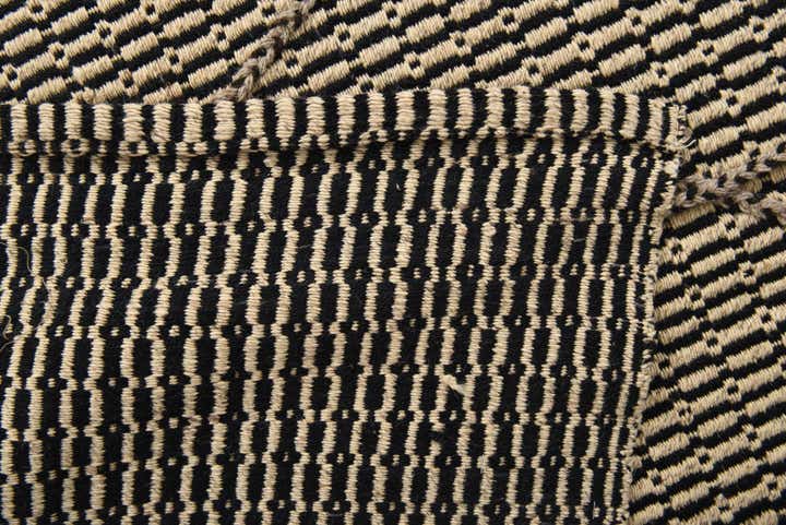 7' 10 x 9' 5 Hand Knotted Darya Wool Rug
