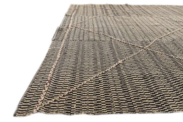 7' 4 x 10' 2 Hand Knotted Darya Wool Rug