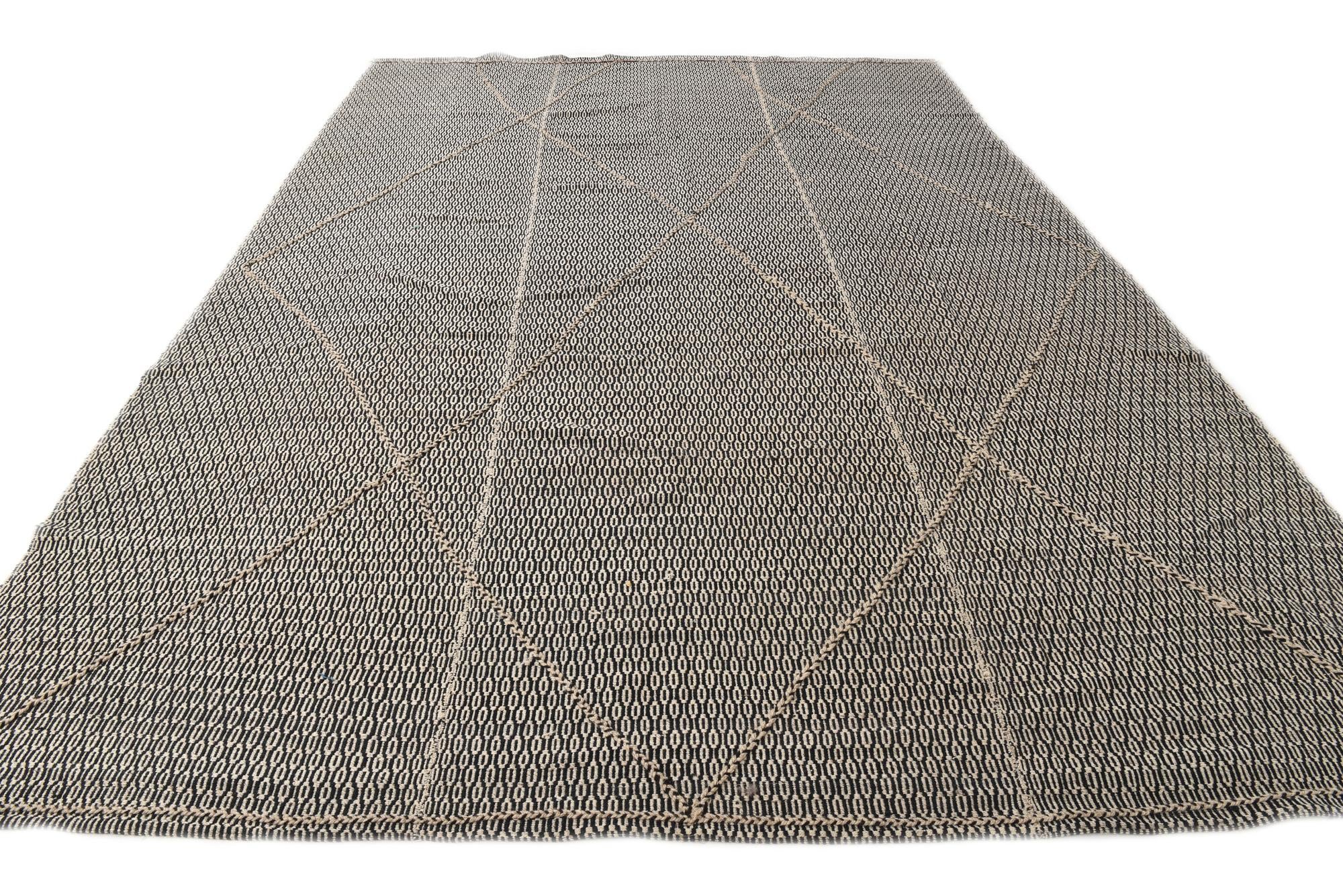 9' 9 x 14' 3 Hand Knotted Darya Wool Rug