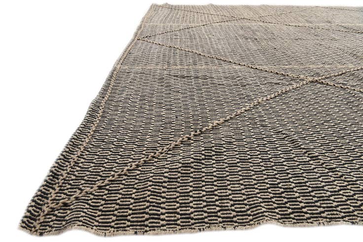 Detail image of 9' 9 x 14' 3 Hand Knotted Darya Wool Rug