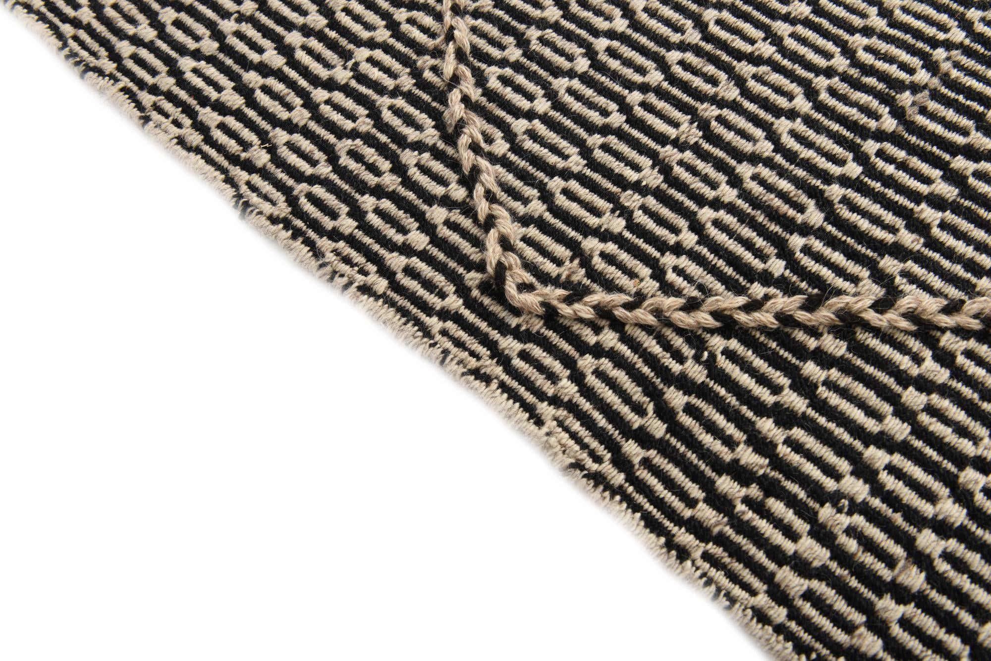9' 9 x 14' 3 Hand Knotted Darya Wool Rug