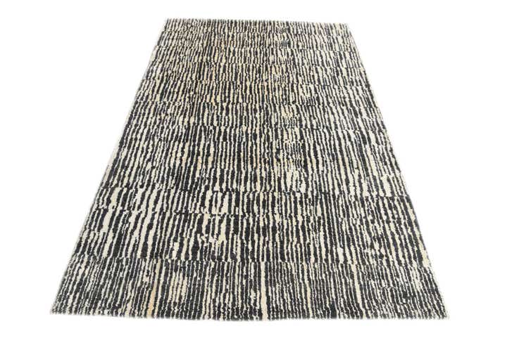 5' x 7' 9 Hand Knotted Darya Wool Rug