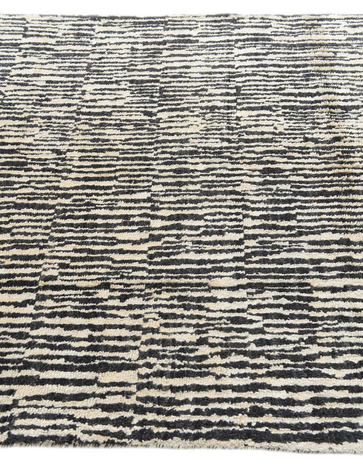 Detail image of 5' x 7' 9 Hand Knotted Darya Wool Rug