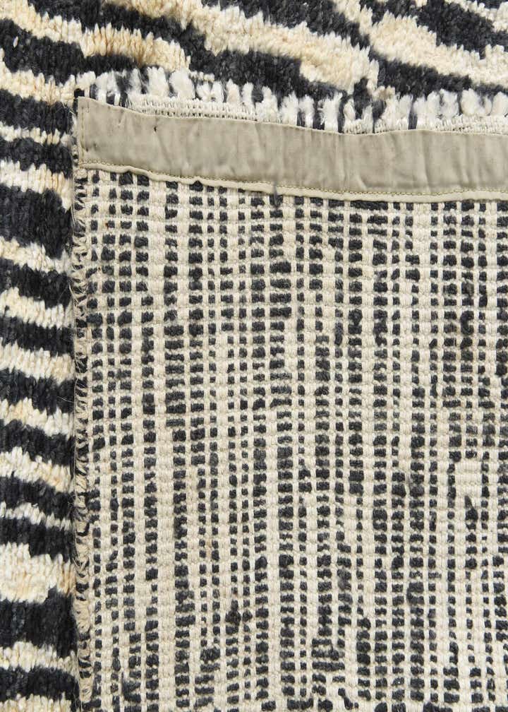 5' x 7' 9 Hand Knotted Darya Wool Rug