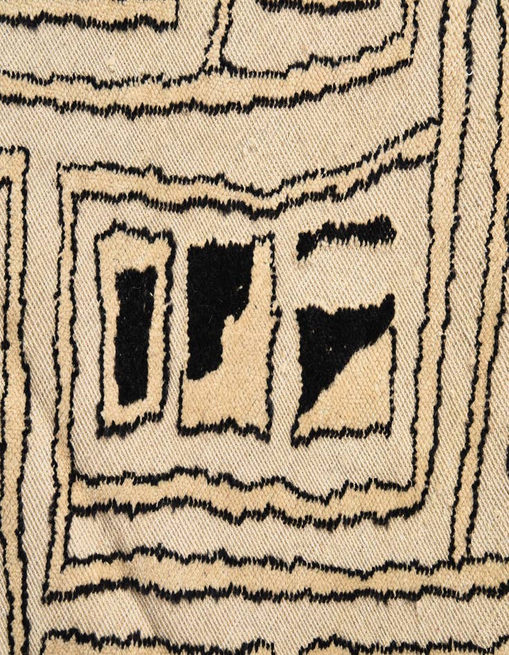 Detail image of 7' 9 x 10' 2 Hand Knotted Darya Wool Rug