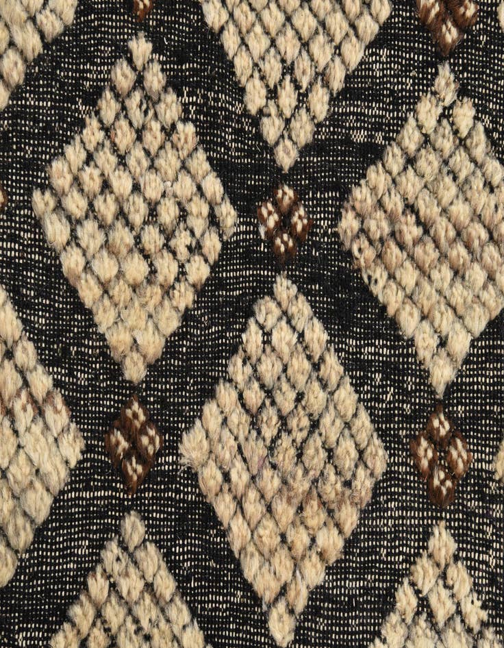 Detail image of 3' 8 x 5' 9  Hand Knotted Darya Wool Rug