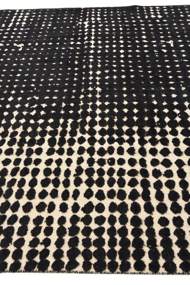 Detail image of 7' 10 x 10' 1 Hand Knotted Darya Wool Rug