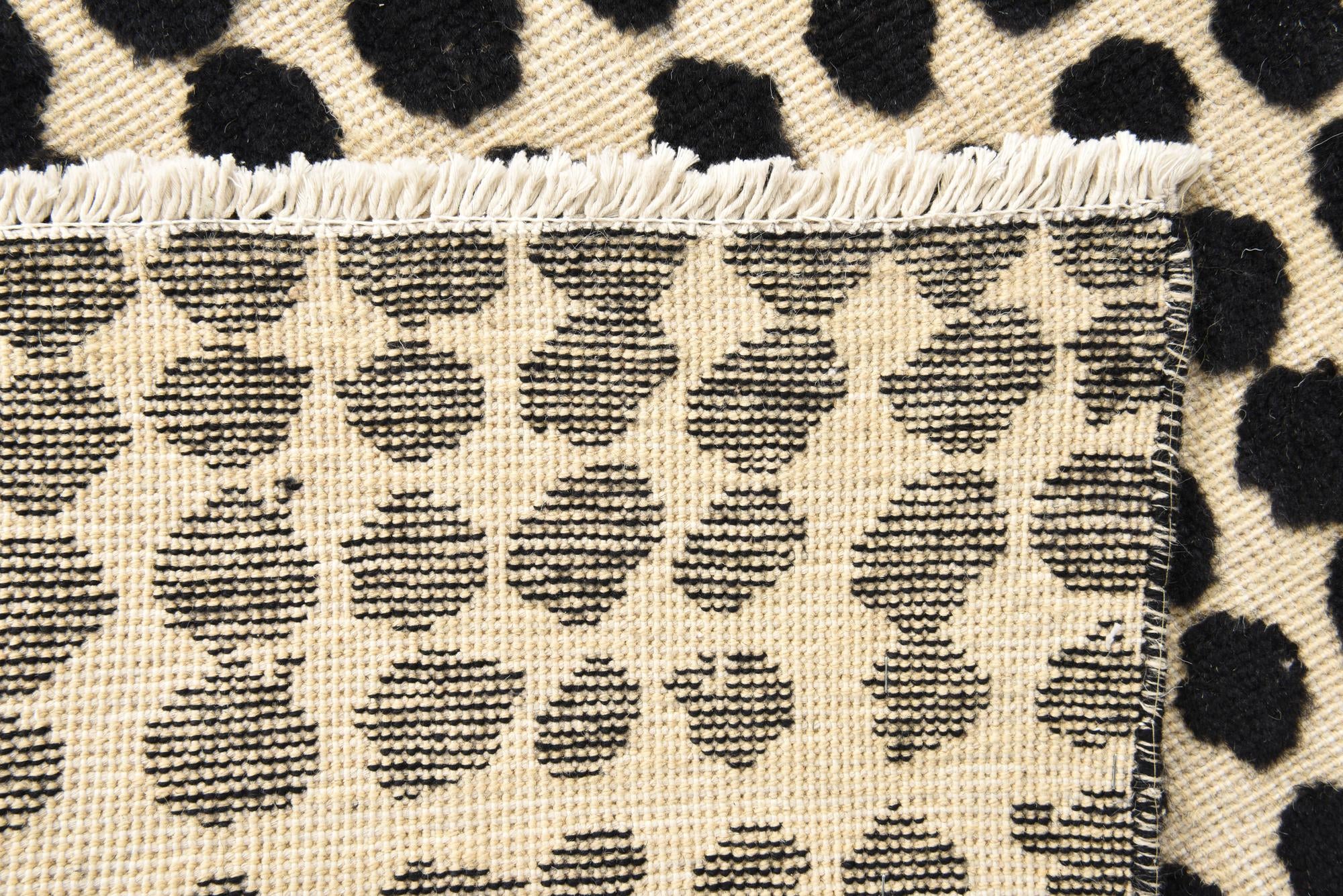 7' 10 x 10' 1 Hand Knotted Darya Wool Rug