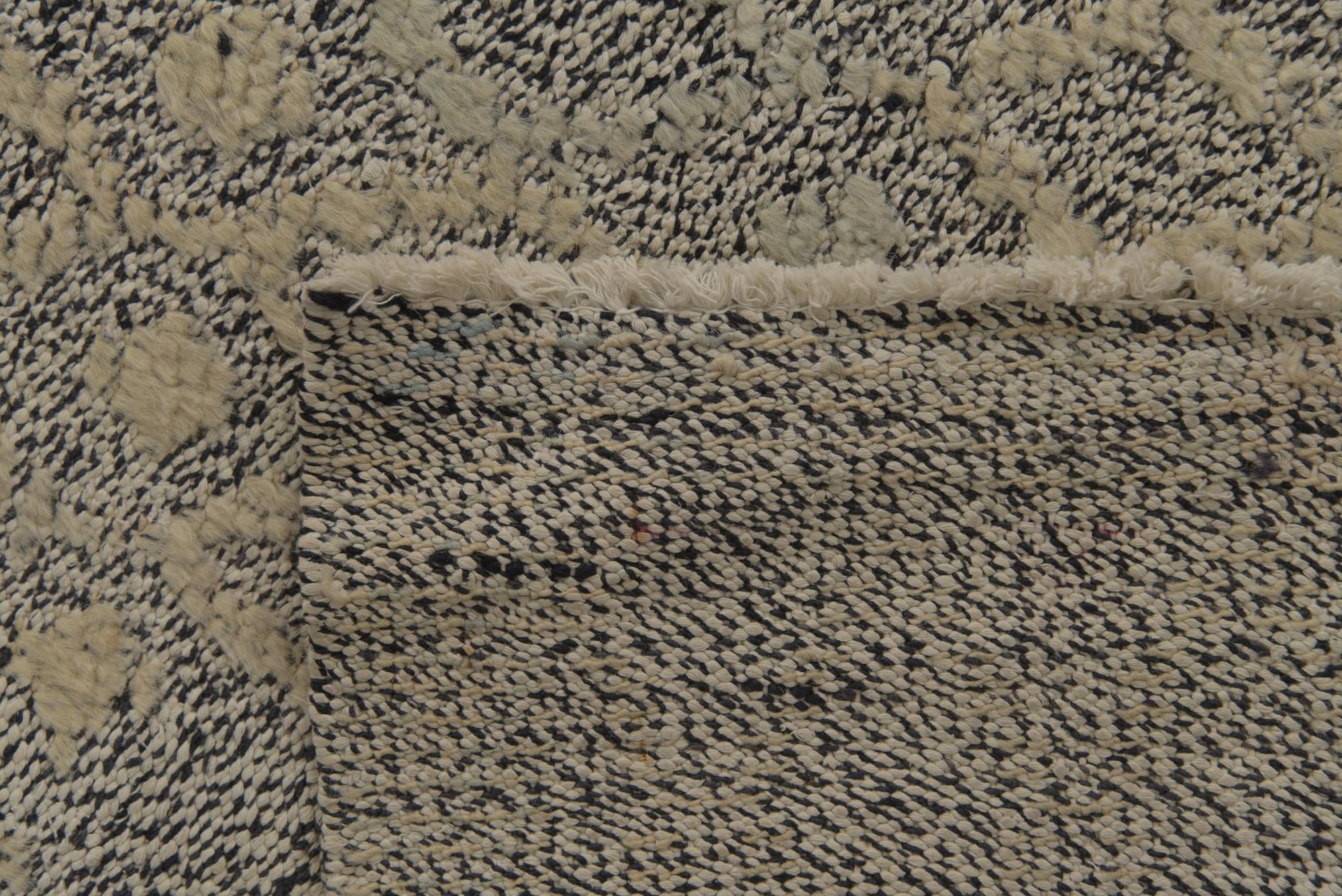 8' 3 x 9' 10 Hand Knotted Darya Wool Rug