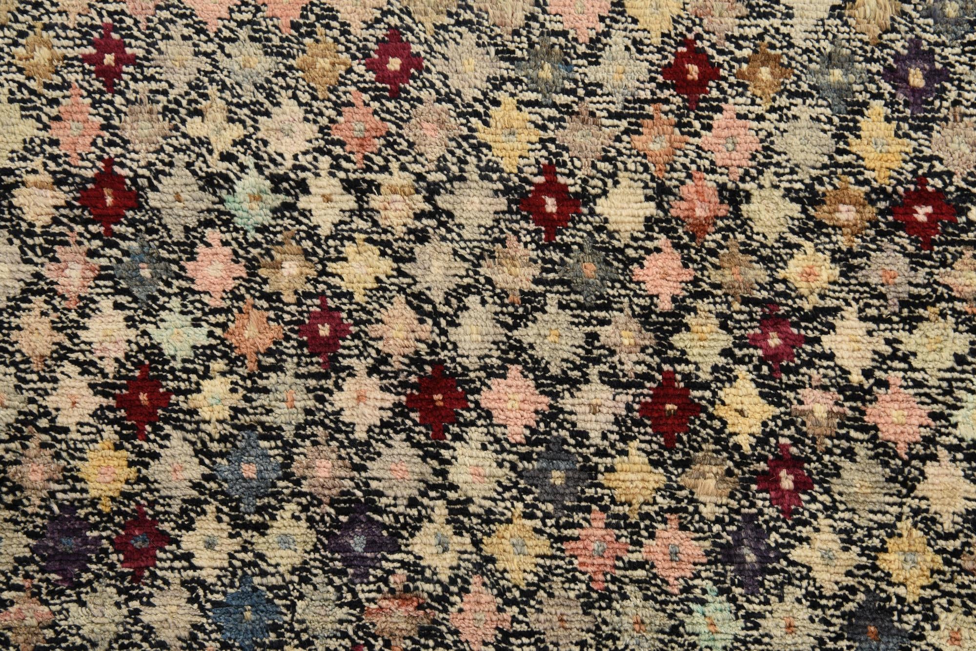 5' 3 x 8' Hand Knotted Darya Wool Rug