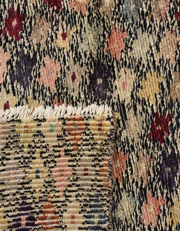 Detail image of 5' 3 x 8'  Hand Knotted Darya Wool Rug
