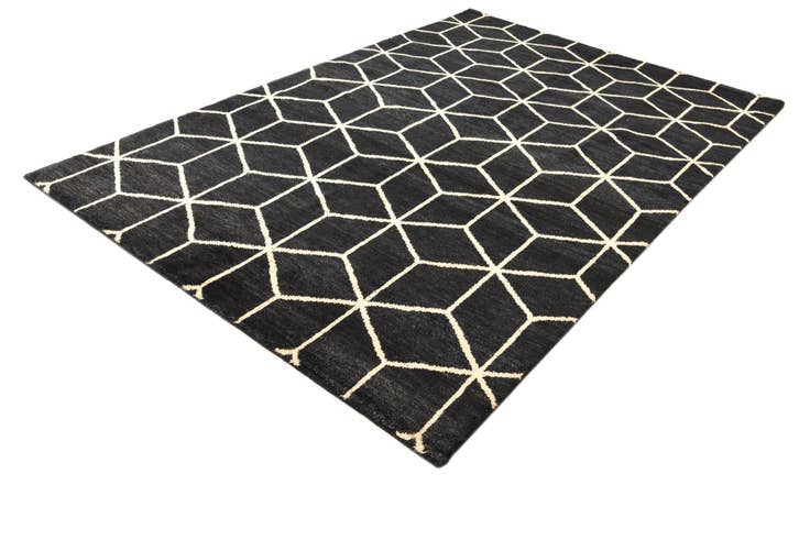 Detail image of 6' 7 x 9' 9 Hand Knotted Darya Wool Rug