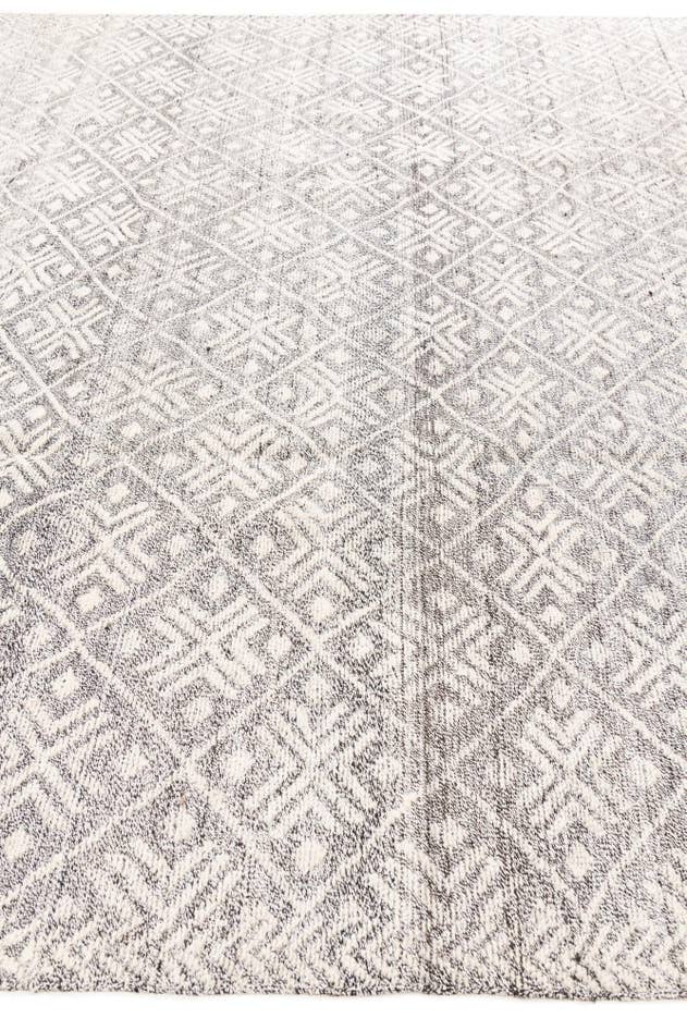 Detail image of 9' 4 x 12' 1 Hand Knotted Darya Wool Rug