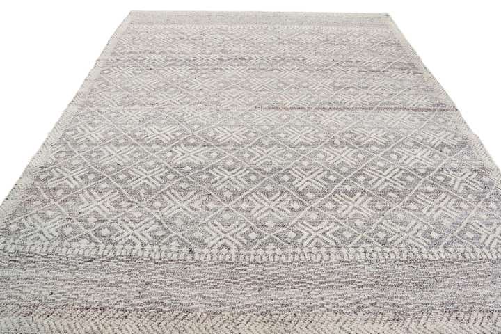 8' 2 x 10' Hand Knotted Darya Wool Rug