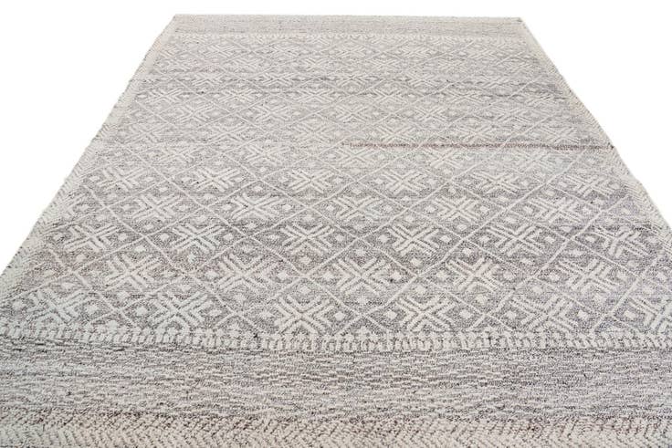 Detail image of 8' 2 x 10' Hand Knotted Darya Wool Rug