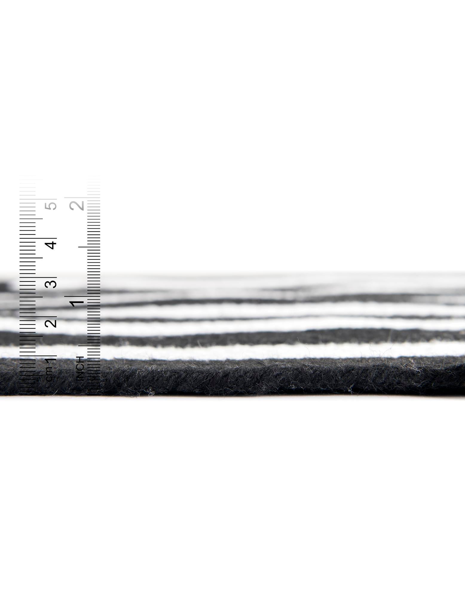 4' 1 x 6' 1 Easy-Clean Eco Verse Washable Indoor / Outdoor Rug