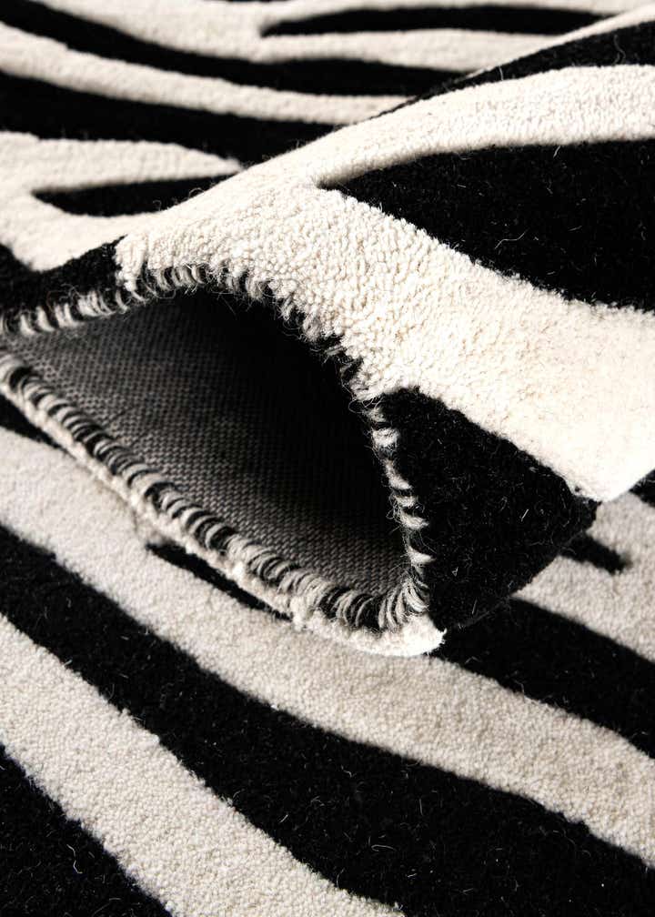4' 1 x 6' 1 Hand Tufted Safari Wool Rug
