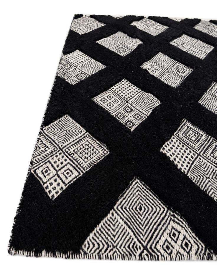 Detail image of 5' 1 x 8'  Hand Woven Hand Woven Rug