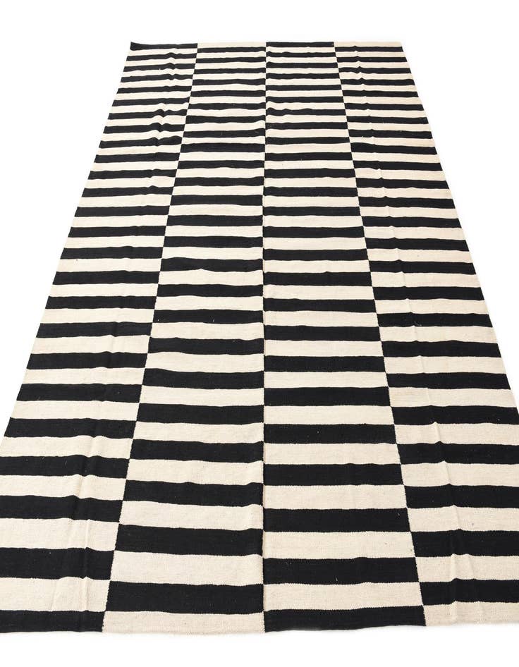 Detail image of 8' 4 x 9' 8  Hand Woven Kilim Modern Wool Rug