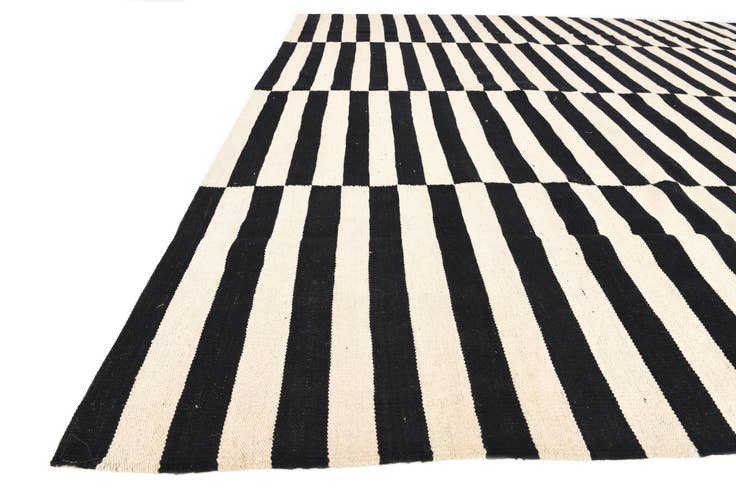 Detail image of 8' 4 x 9' 8 Hand Woven Kilim Modern Wool Rug