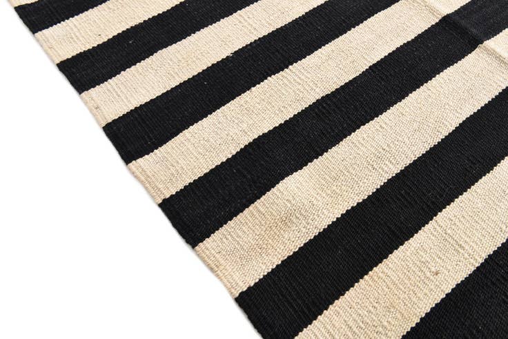 Detail image of 8' 4 x 9' 8 Hand Woven Kilim Modern Wool Rug