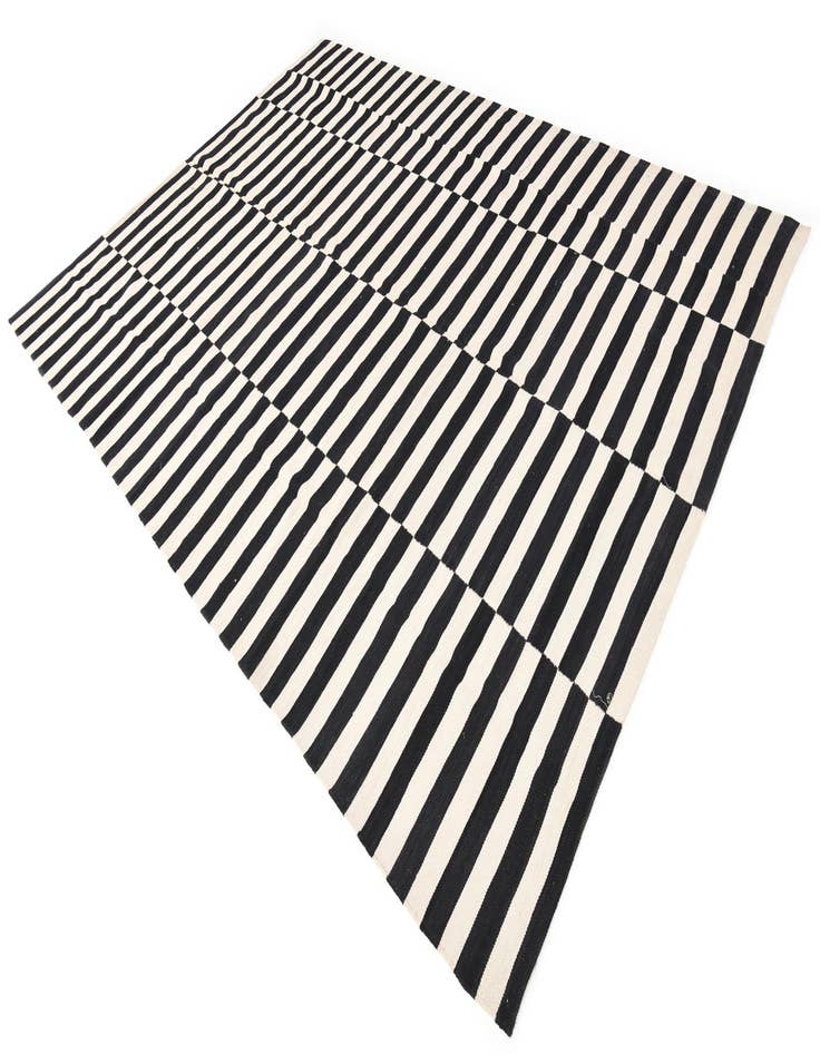 Detail image of 8' 2 x 11' 3  Hand Woven Kilim Modern Wool Rug