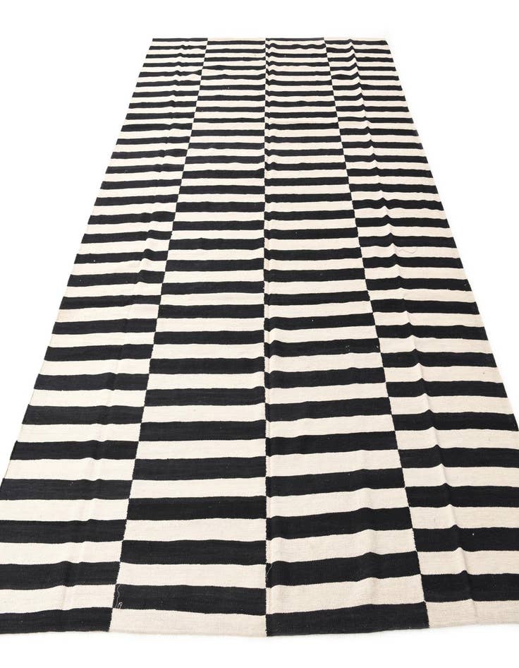 Detail image of 8' 2 x 11' 3  Hand Woven Kilim Modern Wool Rug