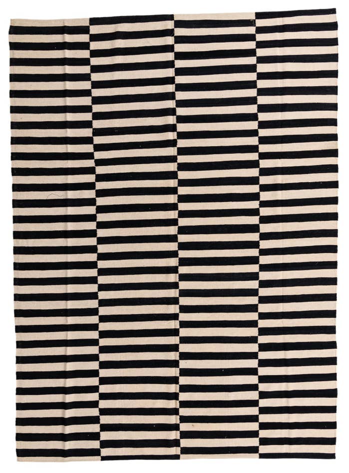 Detail image of 8' 2 x 11' 3 Hand Woven Kilim Modern Wool Rug