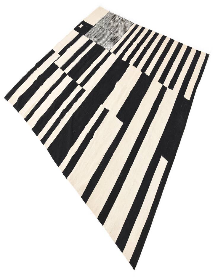 Detail image of 8' 7 x 10'  Hand Woven Kilim Modern Wool Rug