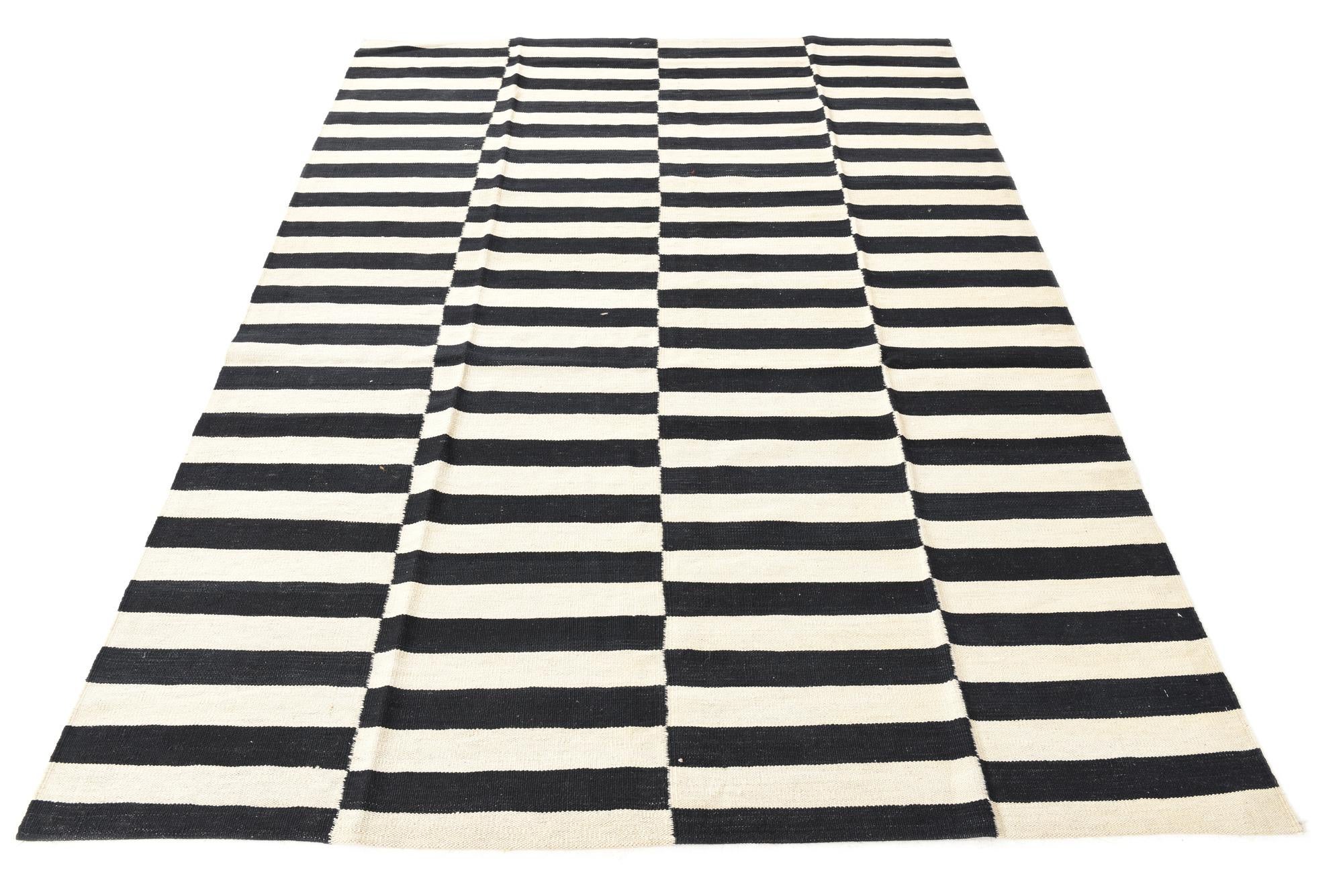 5' 7 x 7' 10 Hand Woven Kilim Modern Wool Rug