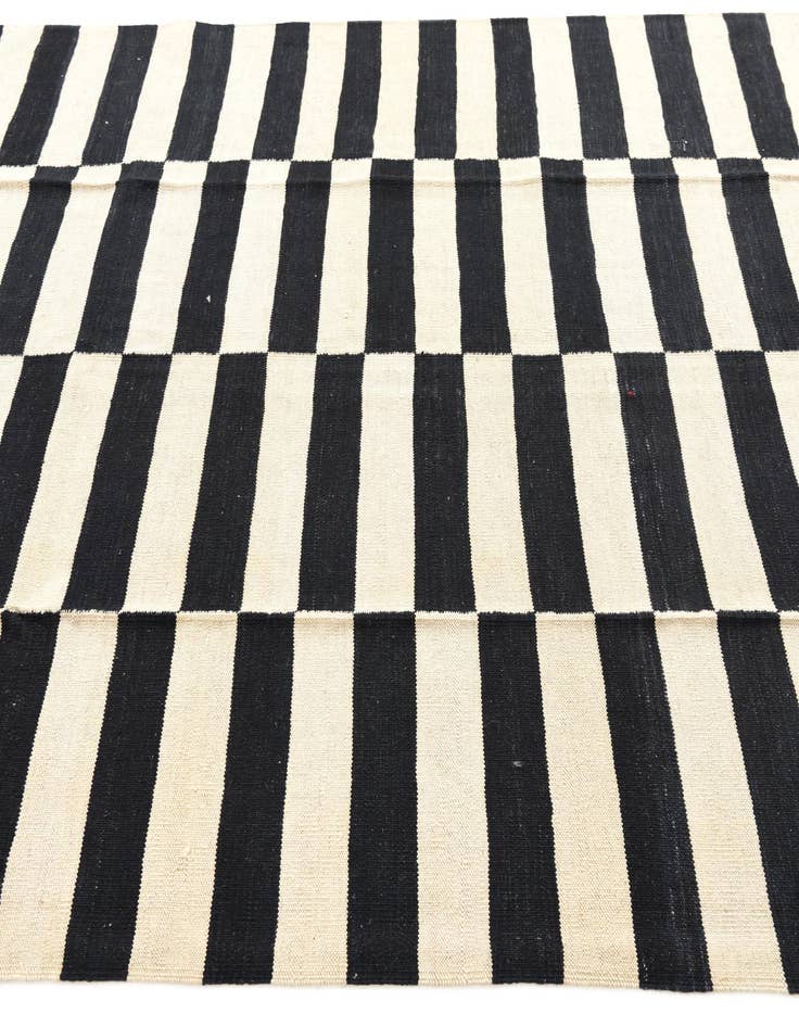 Detail image of 5' 7 x 7' 10  Hand Woven Kilim Modern Wool Rug