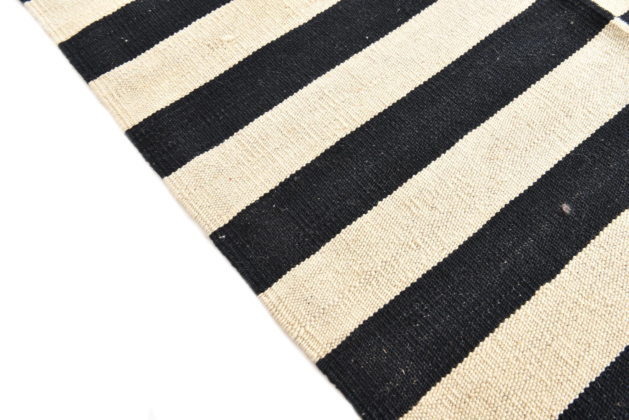 5' 7 x 7' 10 Hand Woven Kilim Modern Wool Rug