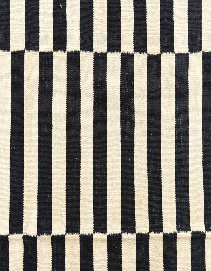 Detail image of 5' 7 x 7' 10  Hand Woven Kilim Modern Wool Rug