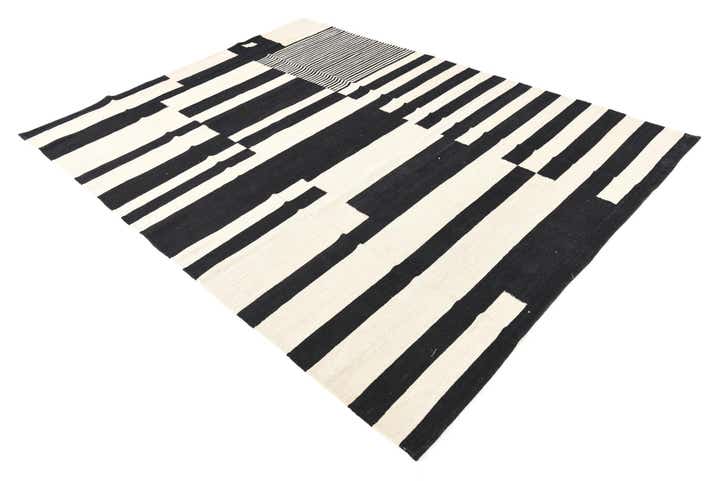 5' 9 x 7' 9 Hand Woven Kilim Modern Wool Rug