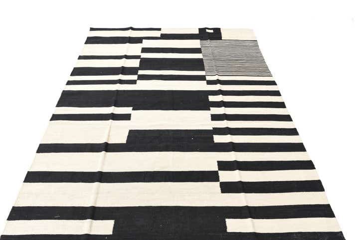 5' 9 x 7' 9 Hand Woven Kilim Modern Wool Rug