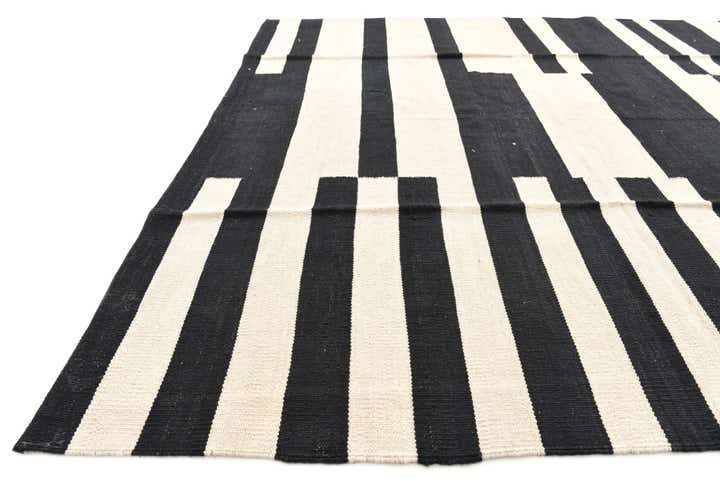 5' 9 x 7' 9 Hand Woven Kilim Modern Wool Rug