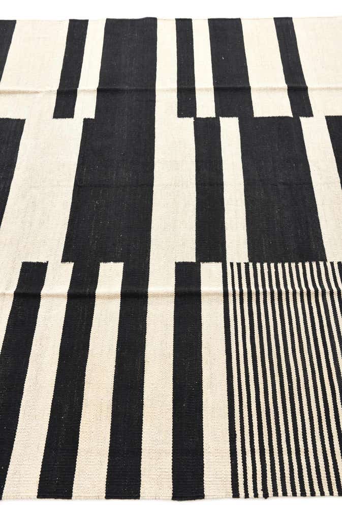 5' 9 x 7' 9 Hand Woven Kilim Modern Wool Rug