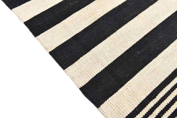 5' 9 x 7' 9 Hand Woven Kilim Modern Wool Rug