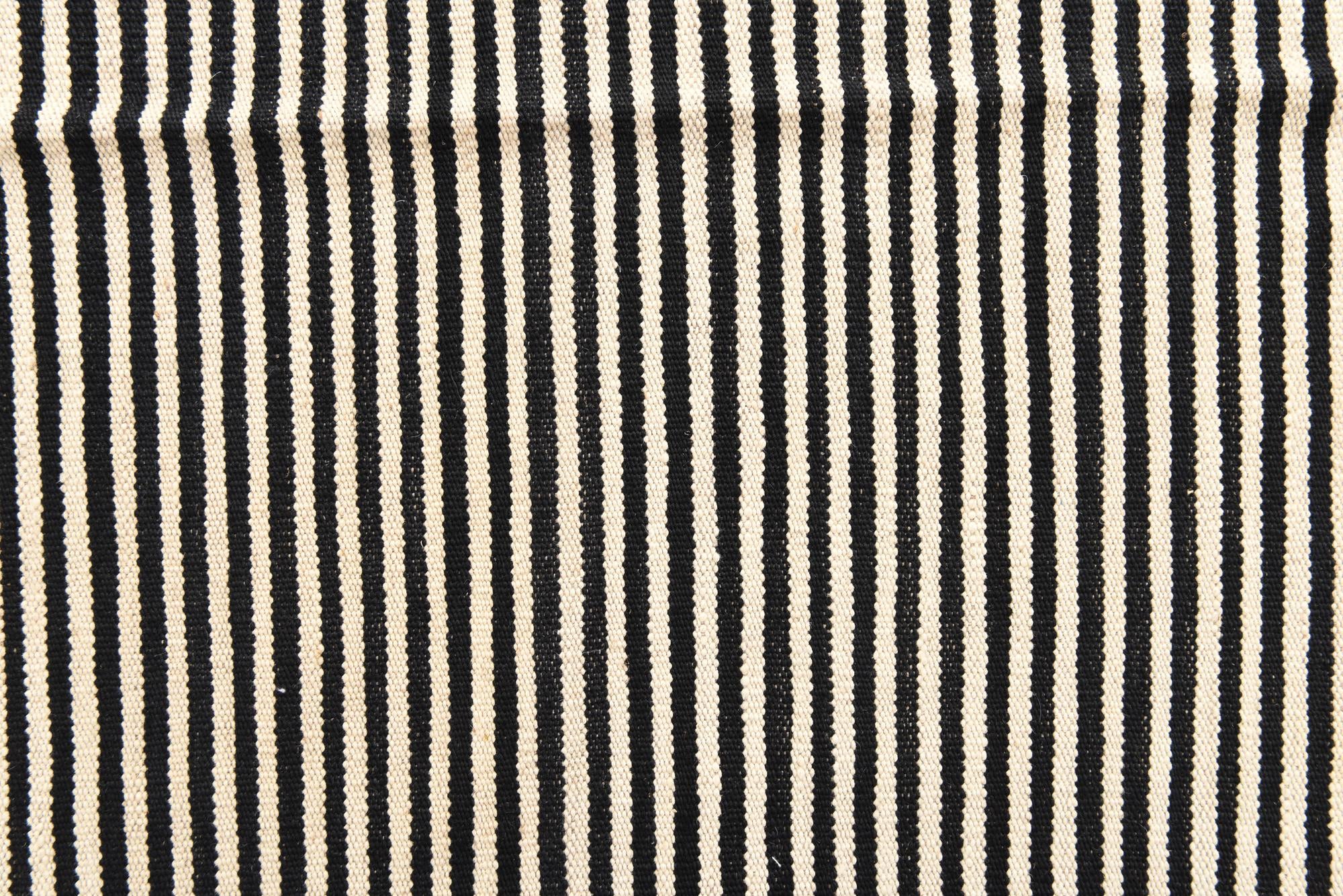 5' 9 x 7' 9 Hand Woven Kilim Modern Wool Rug