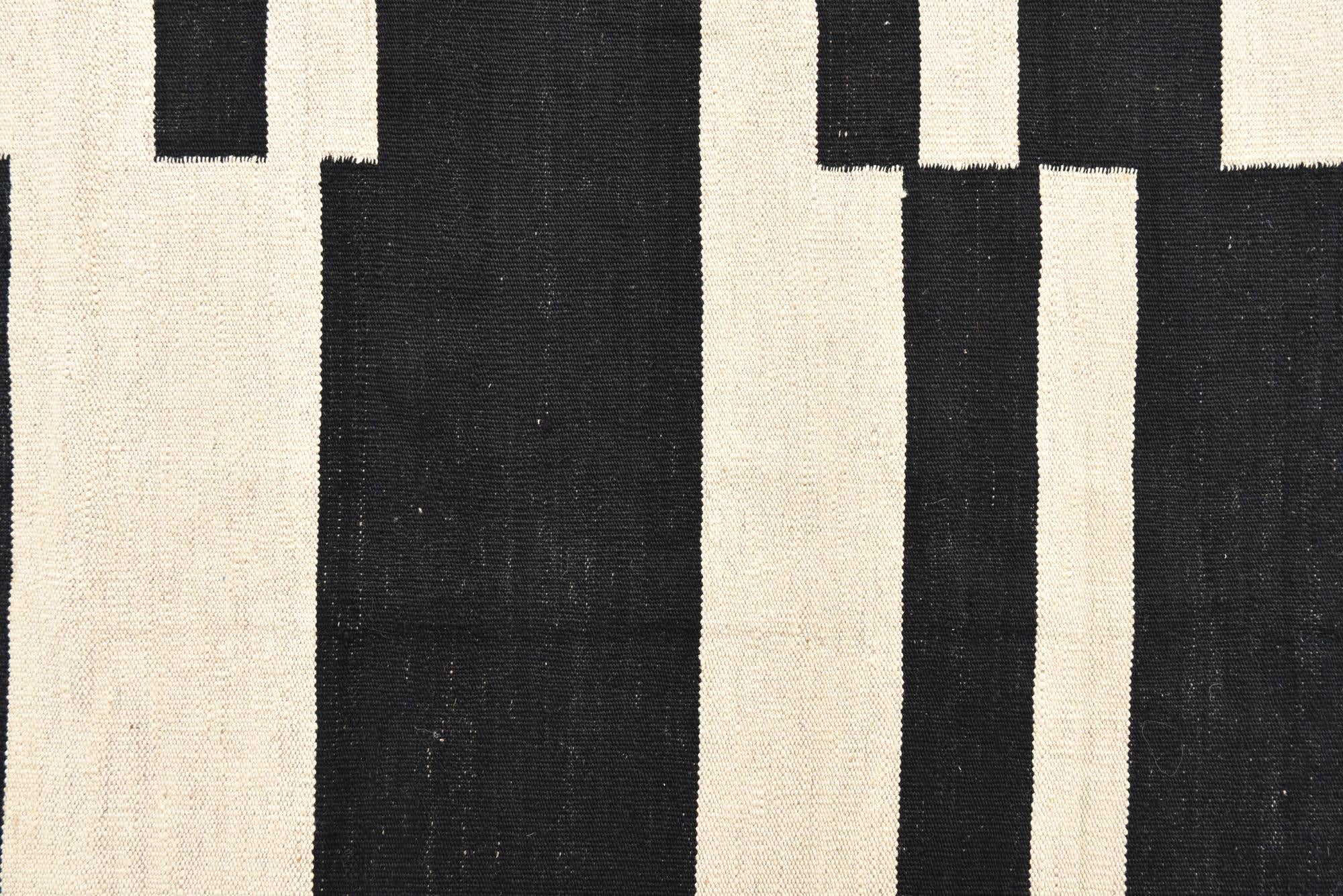 5' 9 x 7' 9 Hand Woven Kilim Modern Wool Rug