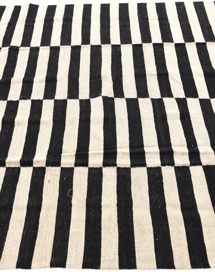 Detail image of 5' 10 x 7' 8  Hand Woven Kilim Modern Wool Rug