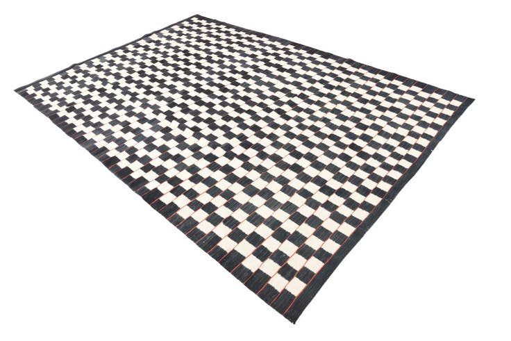 Detail image of 6' 8 x 9' 8 Hand Woven Kilim Modern Wool Rug