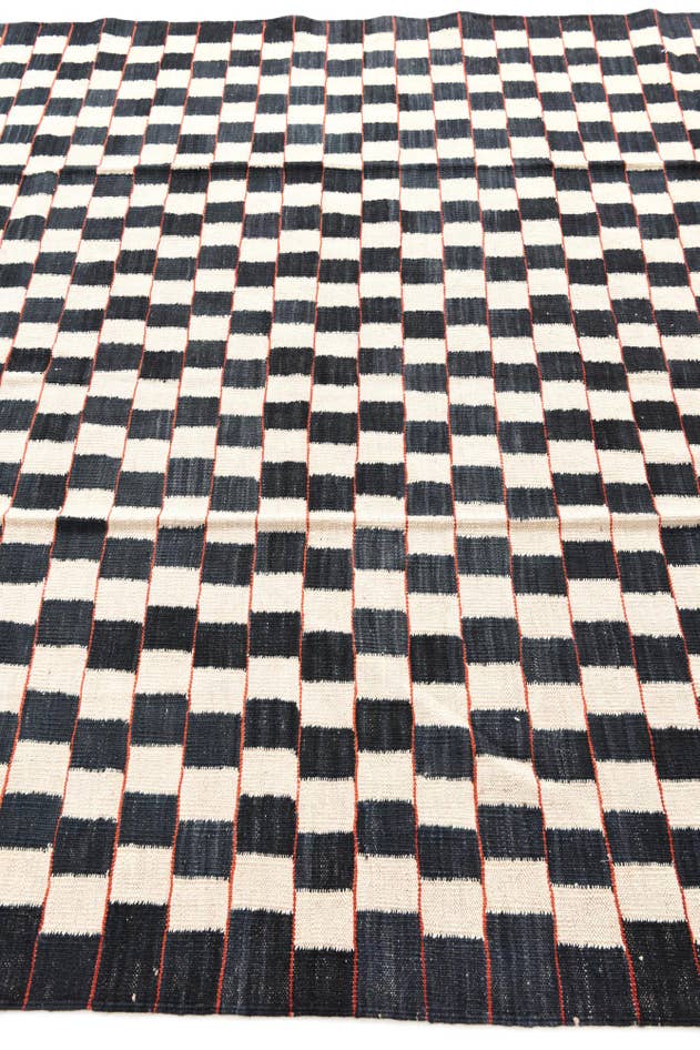 Detail image of 6' 8 x 9' 8 Hand Woven Kilim Modern Wool Rug