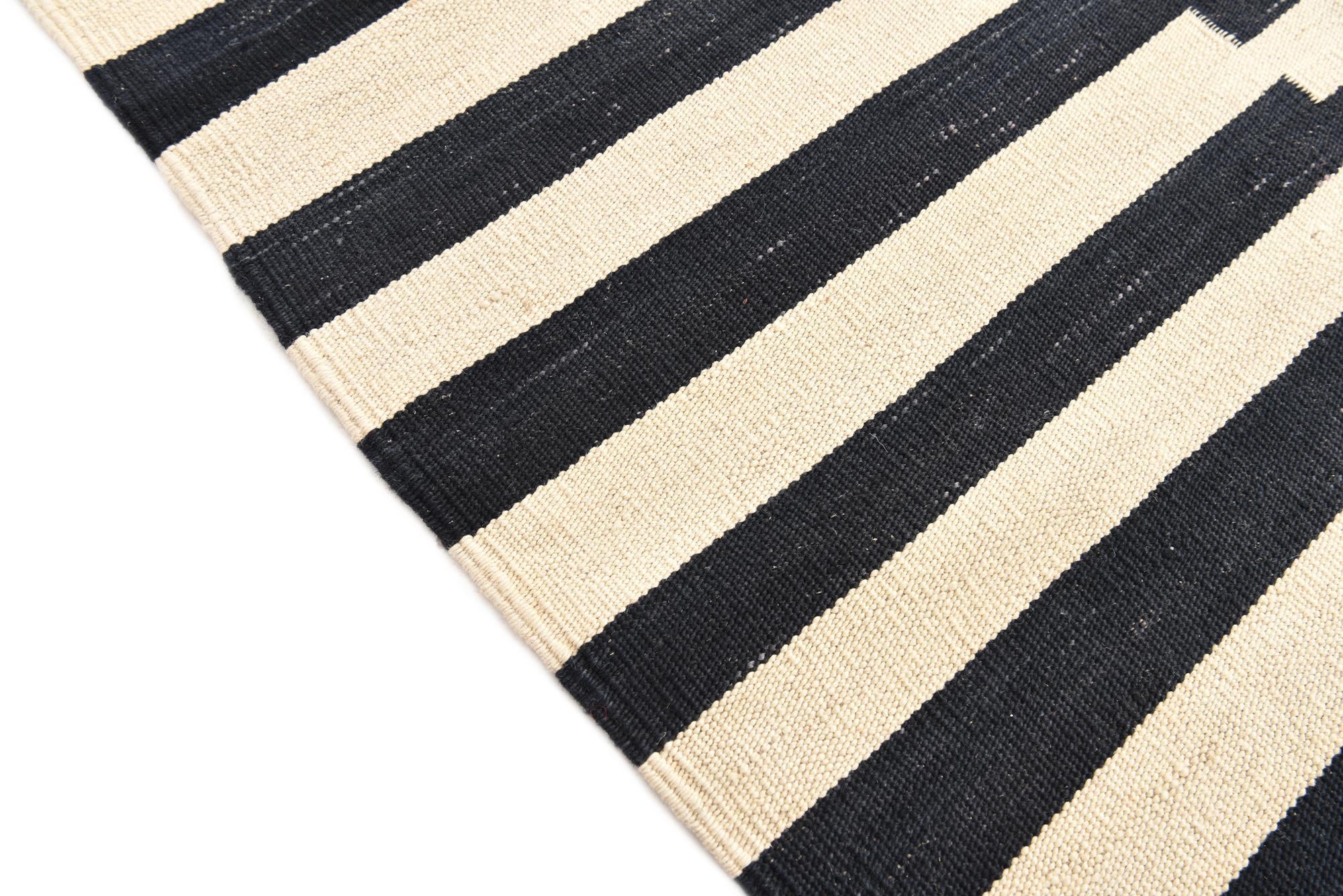 6' 10 x 9' 8 Hand Woven Kilim Modern Wool Rug