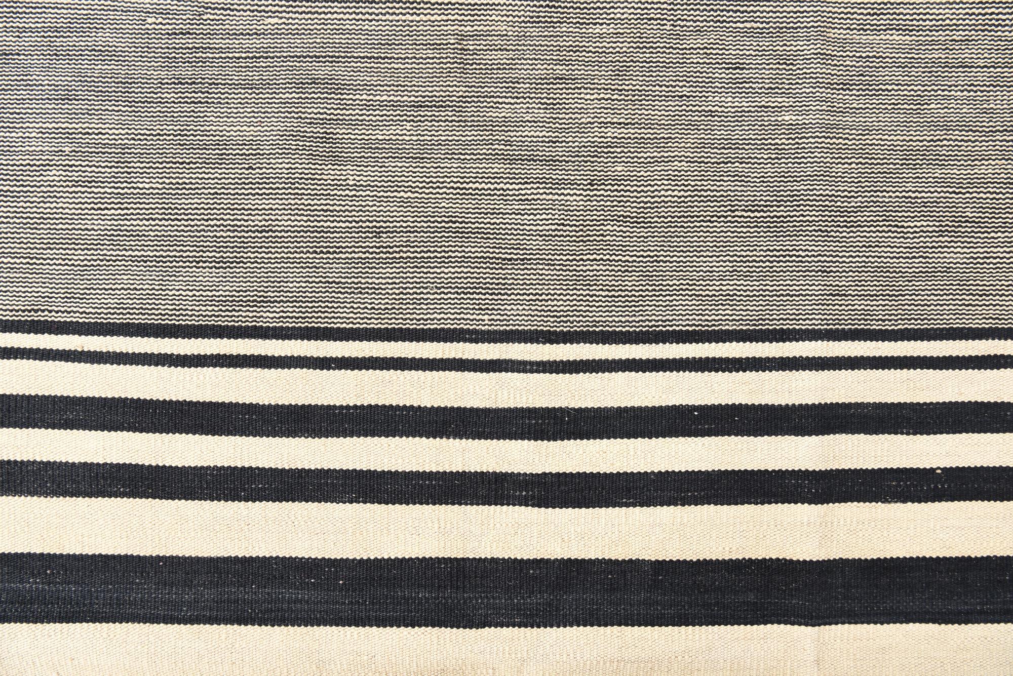 6' 10 x 9' 8 Hand Woven Kilim Modern Wool Rug