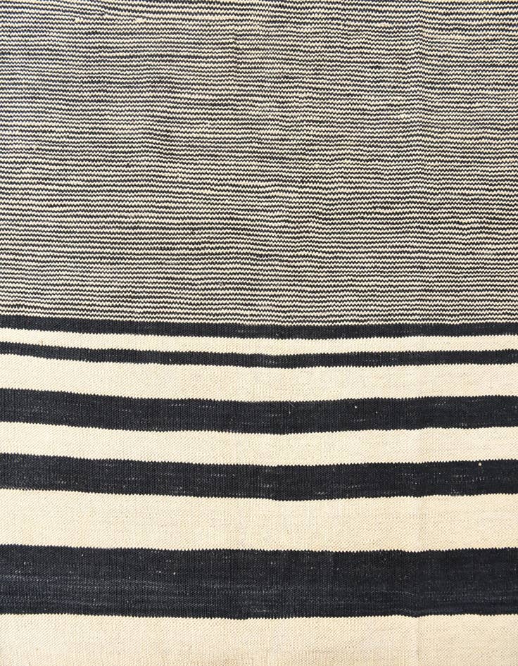 Detail image of 6' 10 x 9' 8  Hand Woven Kilim Modern Wool Rug