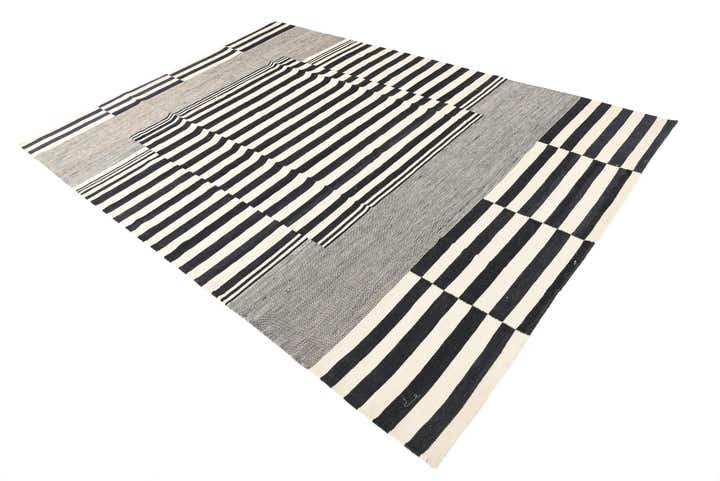 7' x 10' Hand Woven Kilim Modern Wool Rug